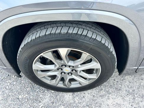 Used 2019 Chevrolet Traverse Premier w/ Driver Confidence II Package image 25