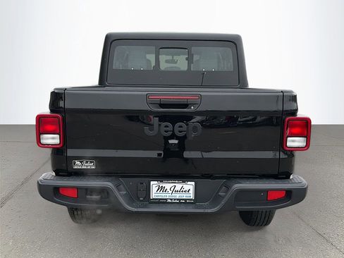 New 2026 Jeep Gladiator Sport image 5