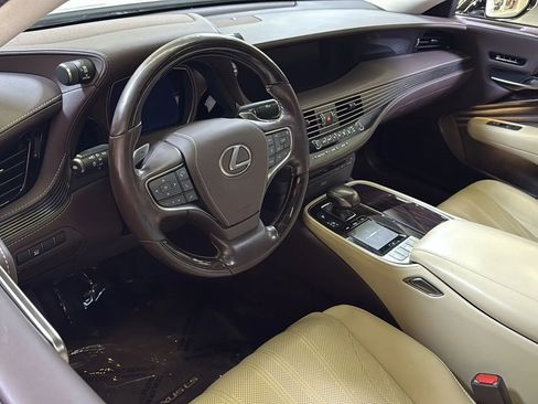 Used 2019 Lexus LS 500 F Sport image 30