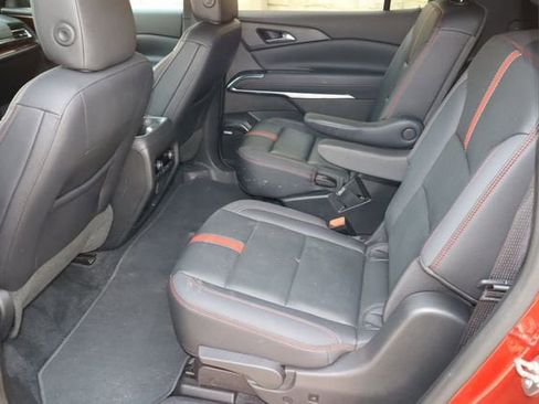 Used 2024 Chevrolet Traverse RS AWD/4WD image 6