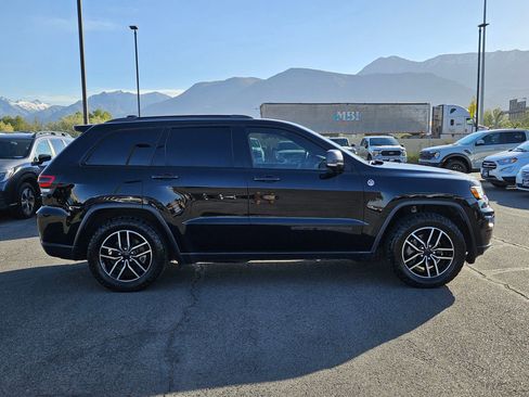 Used 2020 Jeep Grand Cherokee Trailhawk AWD/4WD image 2