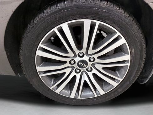 Used 2014 Kia Cadenza Premium w/ Luxury Package FWD image 7