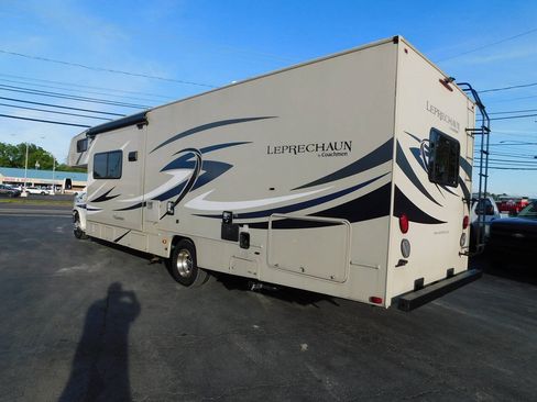 Used 2015 Ford E-450 and Econoline 450 Super Duty w/ Motorhome Prep Package RWD image 15