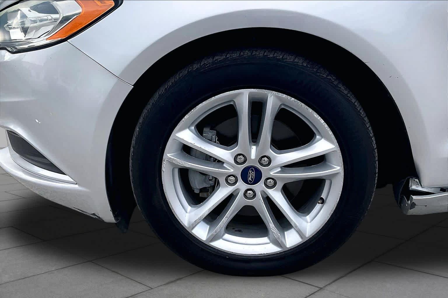 Used 2018 Ford Fusion S FWD image 11