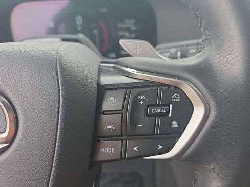 Used 2024 Lexus GX 550 w/ Cold Area Package AWD/4WD image 21