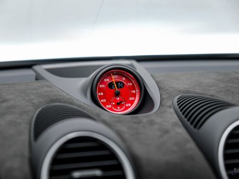 Used 2024 Porsche 718 Cayman GT4 RS RWD image 49