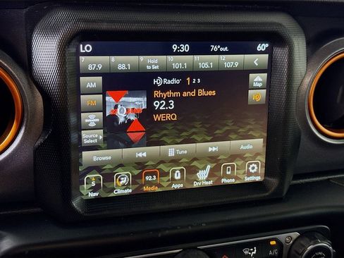 Used 2021 Jeep Gladiator Mojave w/ Dual Top Group AWD/4WD image 8