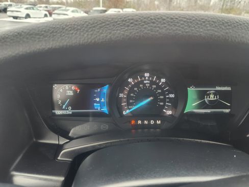 Used 2017 Ford Expedition Limited image 16