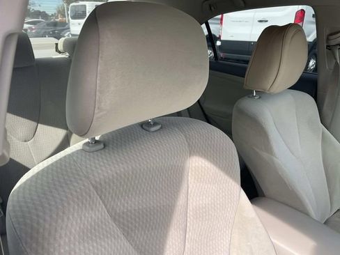 Used 2011 Toyota Camry LE image 33