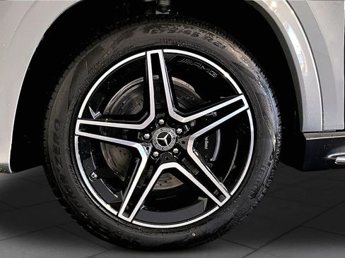 New 2026 Mercedes-Benz GLS 450 4MATIC image 17