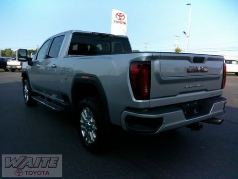 Used 2021 GMC Sierra 2500 Denali image 5