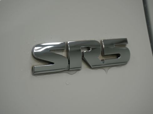 Used 2021 Toyota Tacoma SR5 w/ SR5 Appearance Package (SM) RWD image 7