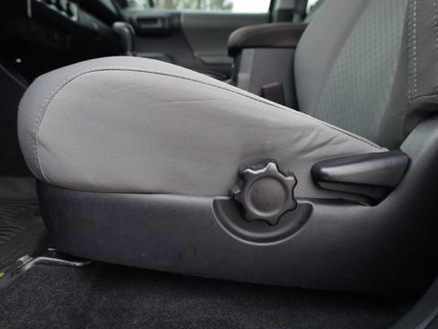 Used 2020 Toyota Tacoma SR w/ SR Convenience Package image 22