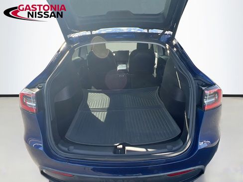 Used 2020 Tesla Model Y Long Range image 34