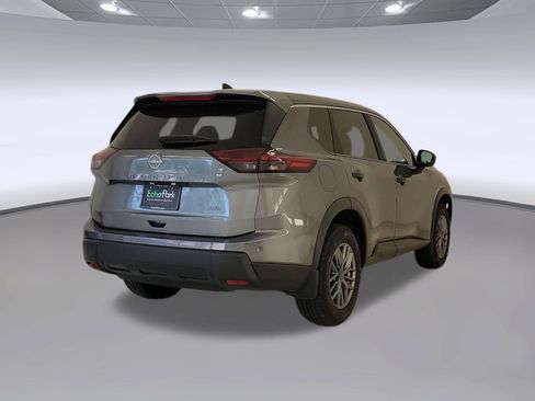 Used 2025 Nissan Rogue S AWD/4WD image 7