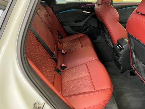 Certified 2025 Audi S6 e-tron Prestige w/ 21" Black Optic Package image 17