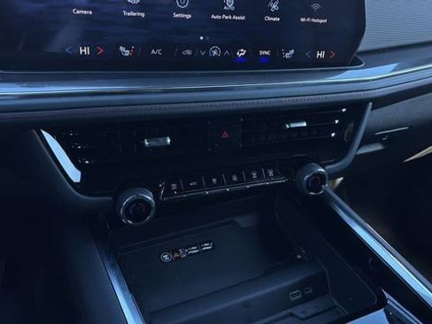 Used 2026 Chevrolet Suburban RST w/ Comfort Package image 13