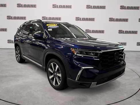 Certified 2023 Honda Pilot Touring image 7