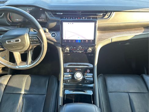 Used 2022 Jeep Grand Cherokee L Overland w/ Luxury Tech Group IV image 12