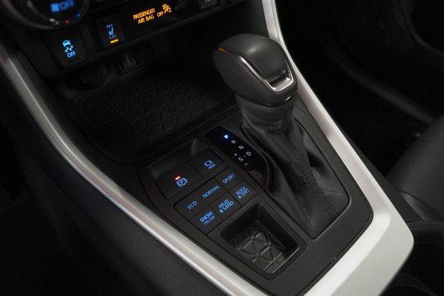 Certified 2022 Toyota RAV4 XLE Premium AWD/4WD image 21