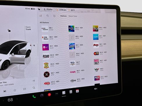 Used 2023 Tesla Model Y Long Range image 21