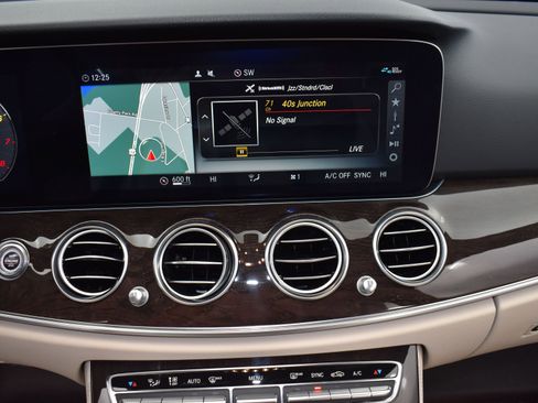 Used 2020 Mercedes-Benz E 350 Sedan image 19