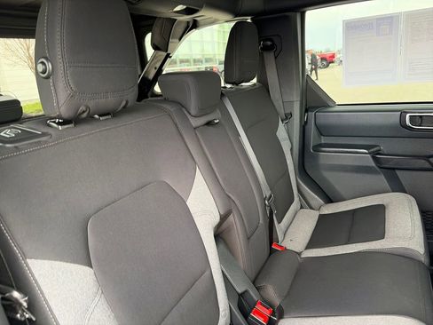 Used 2025 Ford Bronco Big Bend image 34