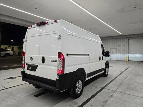 Used 2024 RAM ProMaster 3500 w/ Quick Order Package 22G SLT image 6