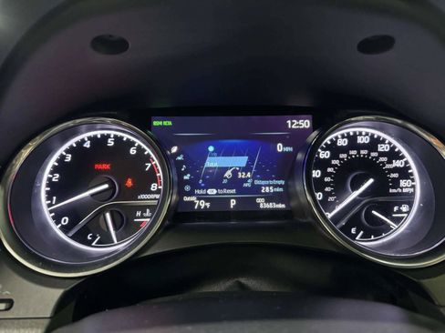 Used 2020 Toyota Camry XLE FWD image 29