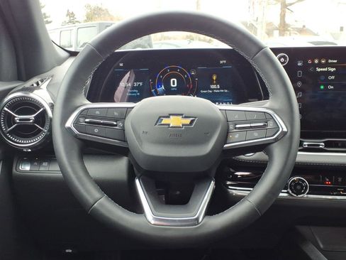 Used 2025 Chevrolet Equinox LT image 20