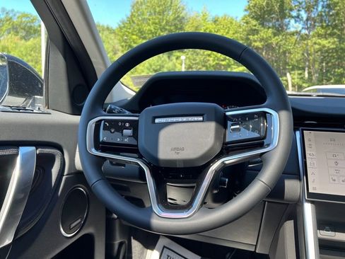 New 2025 Land Rover Discovery Sport S image 29
