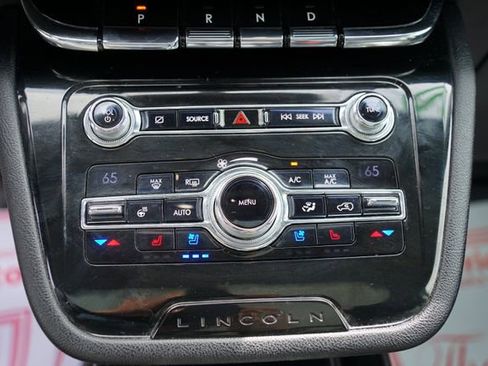 Used 2020 Lincoln Corsair Reserve w/ Equipment Group 201A AWD/4WD image 17