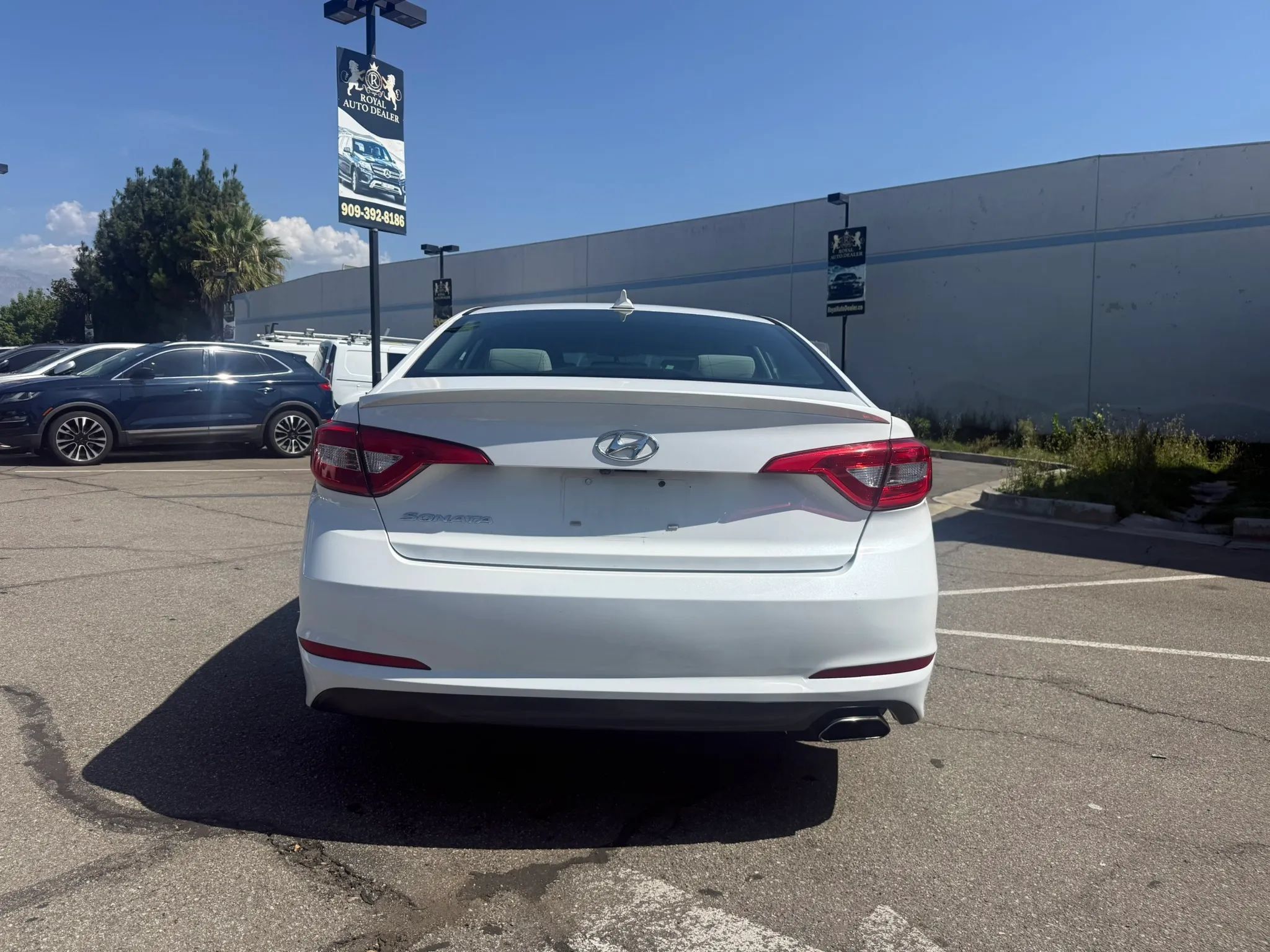 Used 2016 Hyundai Sonata SE FWD image 4
