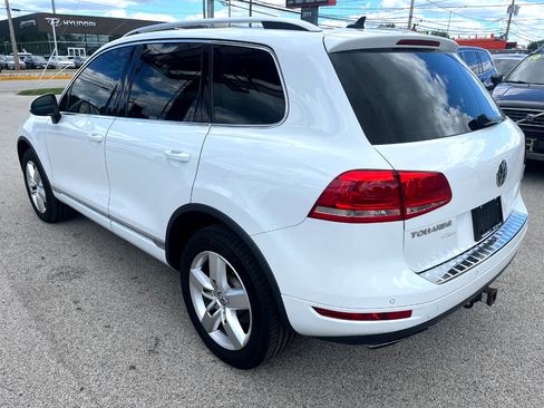 Used 2012 Volkswagen Touareg Hybrid image 3
