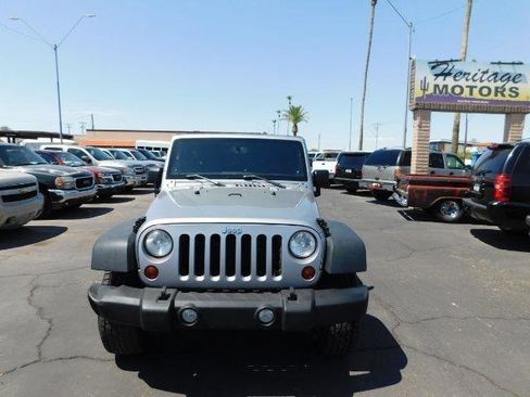 Used 2013 Jeep Wrangler Unlimited Sport image 2