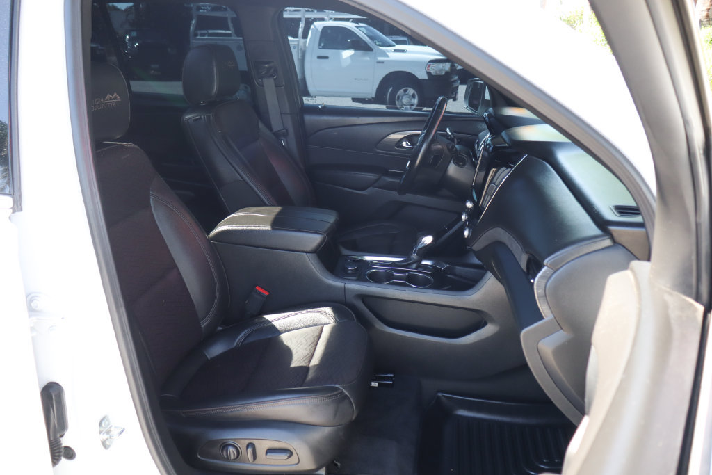 Used 2023 Chevrolet Traverse High Country FWD image 43