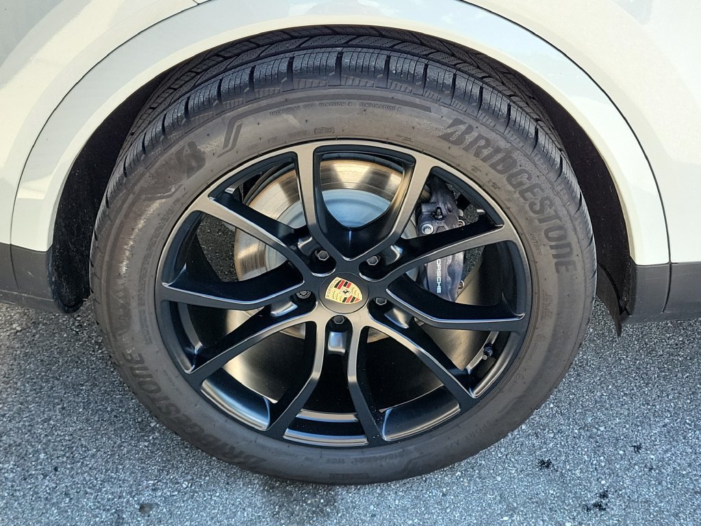 Certified 2026 Porsche Cayenne Coupe AWD/4WD image 14
