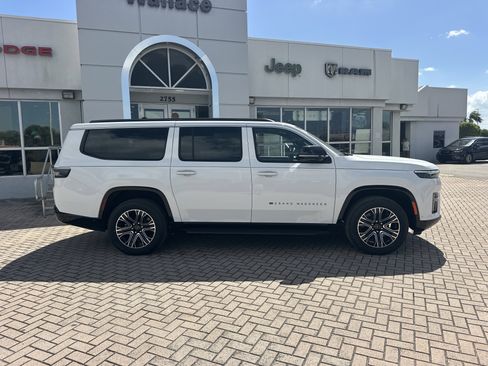 New 2026 Jeep Grand Wagoneer L 4WD w/ Premium Group I image 5