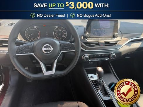 Used 2025 Nissan Altima 2.5 SV FWD image 22