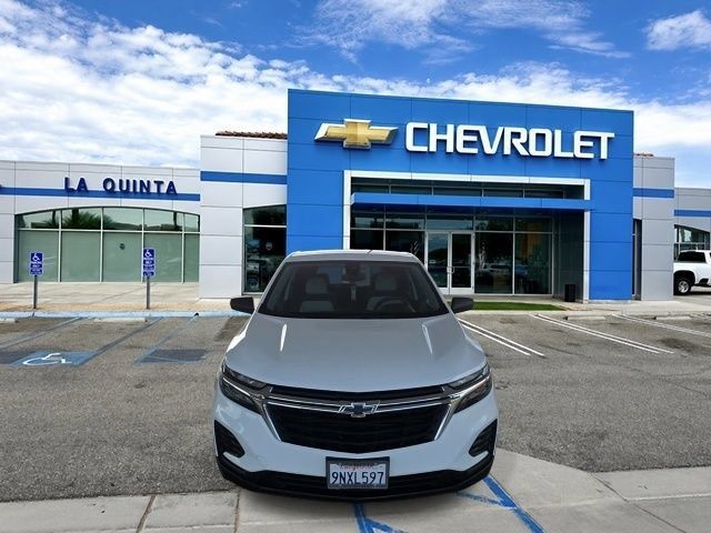 Used 2024 Chevrolet Equinox LS w/ LS Convenience Package FWD image 3