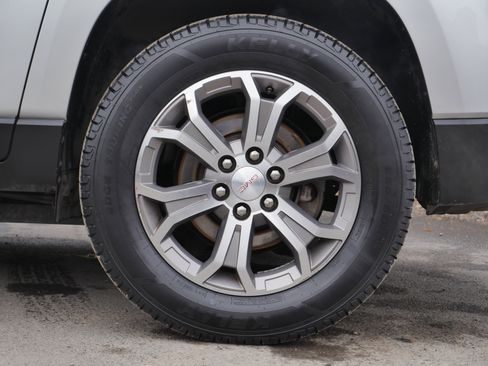 Used 2013 GMC Acadia SLT image 17