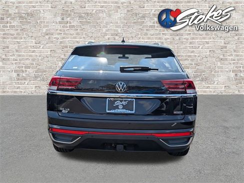 Used 2022 Volkswagen Atlas Cross Sport SE image 5