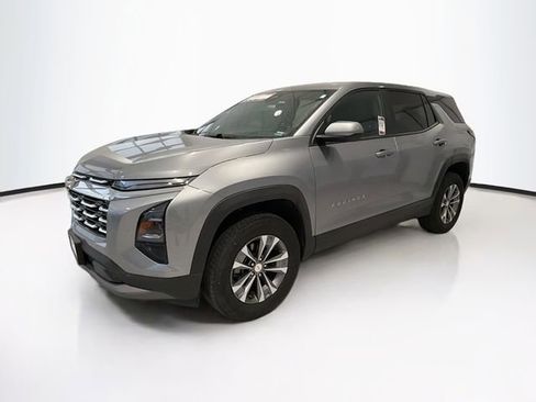 Used 2026 Chevrolet Equinox LT image 3