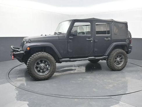 Used 2012 Jeep Wrangler Unlimited Sahara AWD/4WD image 2