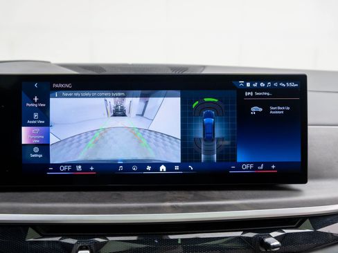 Certified 2024 BMW X7 xDrive40i w/ M Sport Package image 26