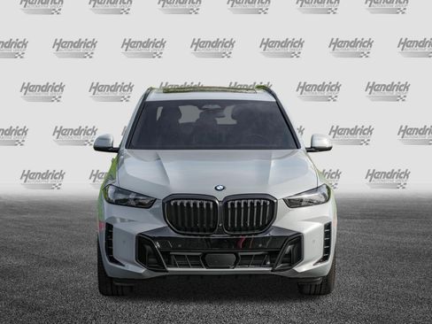 Used 2024 BMW X5 sDrive40i w/ M Sport Package RWD image 3