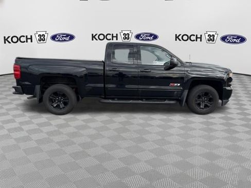 Used 2017 Chevrolet Silverado 1500 LT w/ Midnight Edition image 9