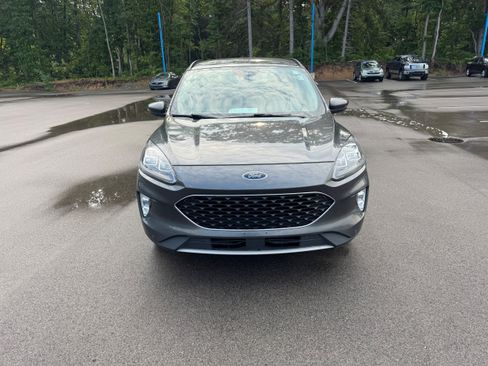 Used 2020 Ford Escape Titanium AWD/4WD image 4