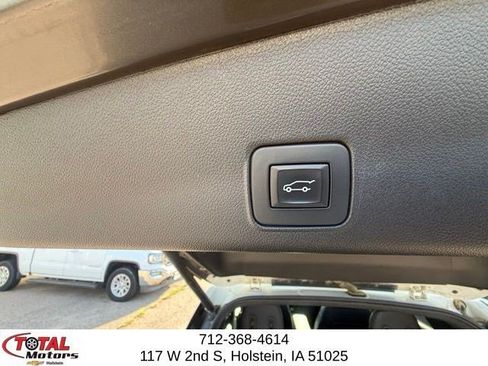 Used 2021 Chevrolet TrailBlazer ACTIV w/ Sun and Liftgate Package AWD/4WD image 16