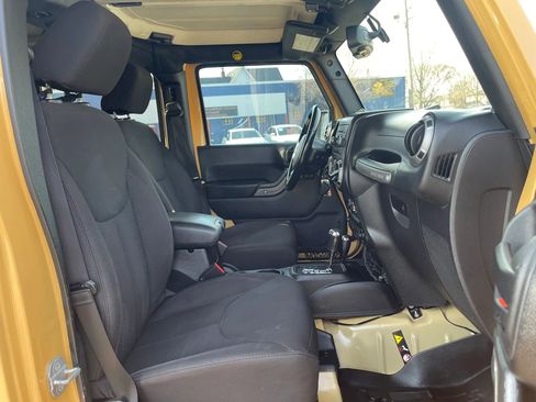 Used 2014 Jeep Wrangler Unlimited Sport w/ Quick Order Package 24S AWD/4WD image 8